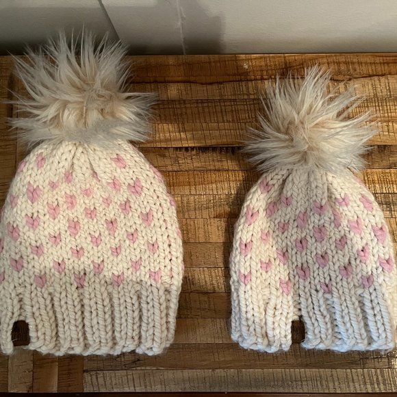 Mommy & Daughter toques - Picture 1 of 2